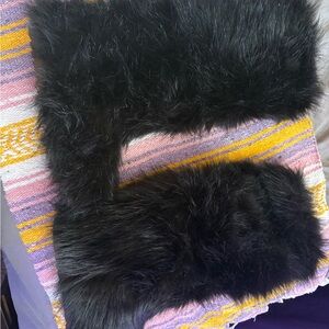 Elegant Black Faux Fur Stole